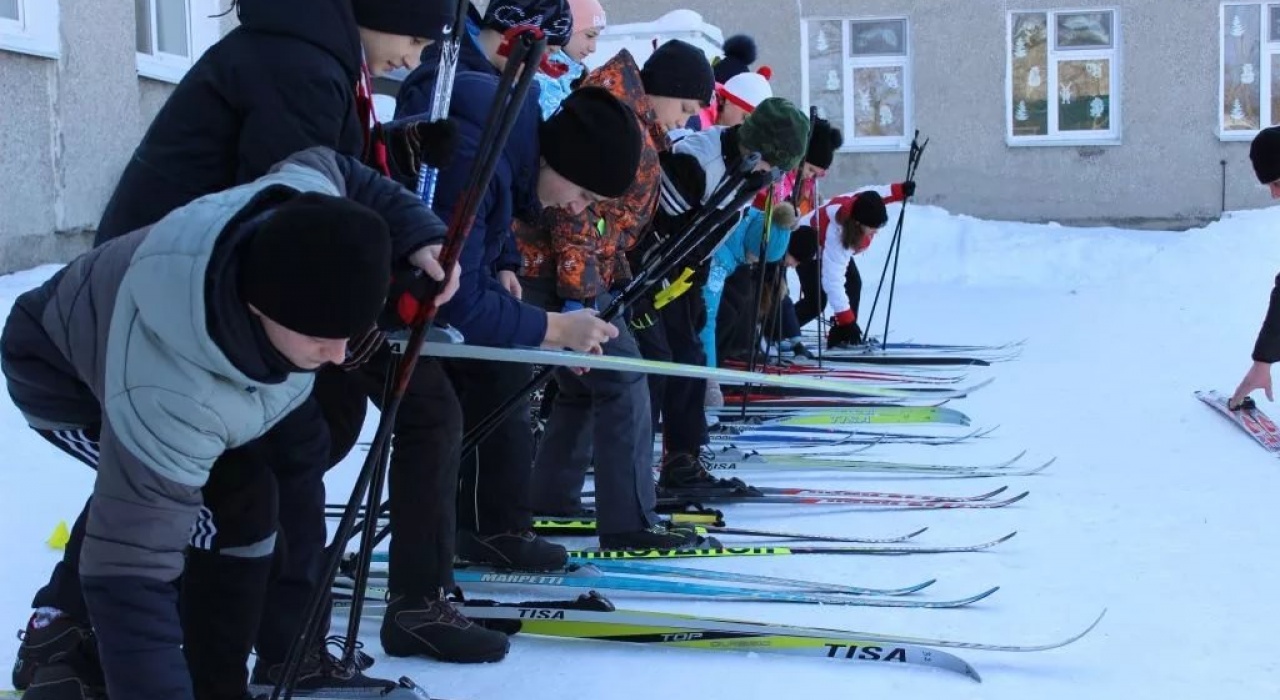 Лыжные уроки в школе